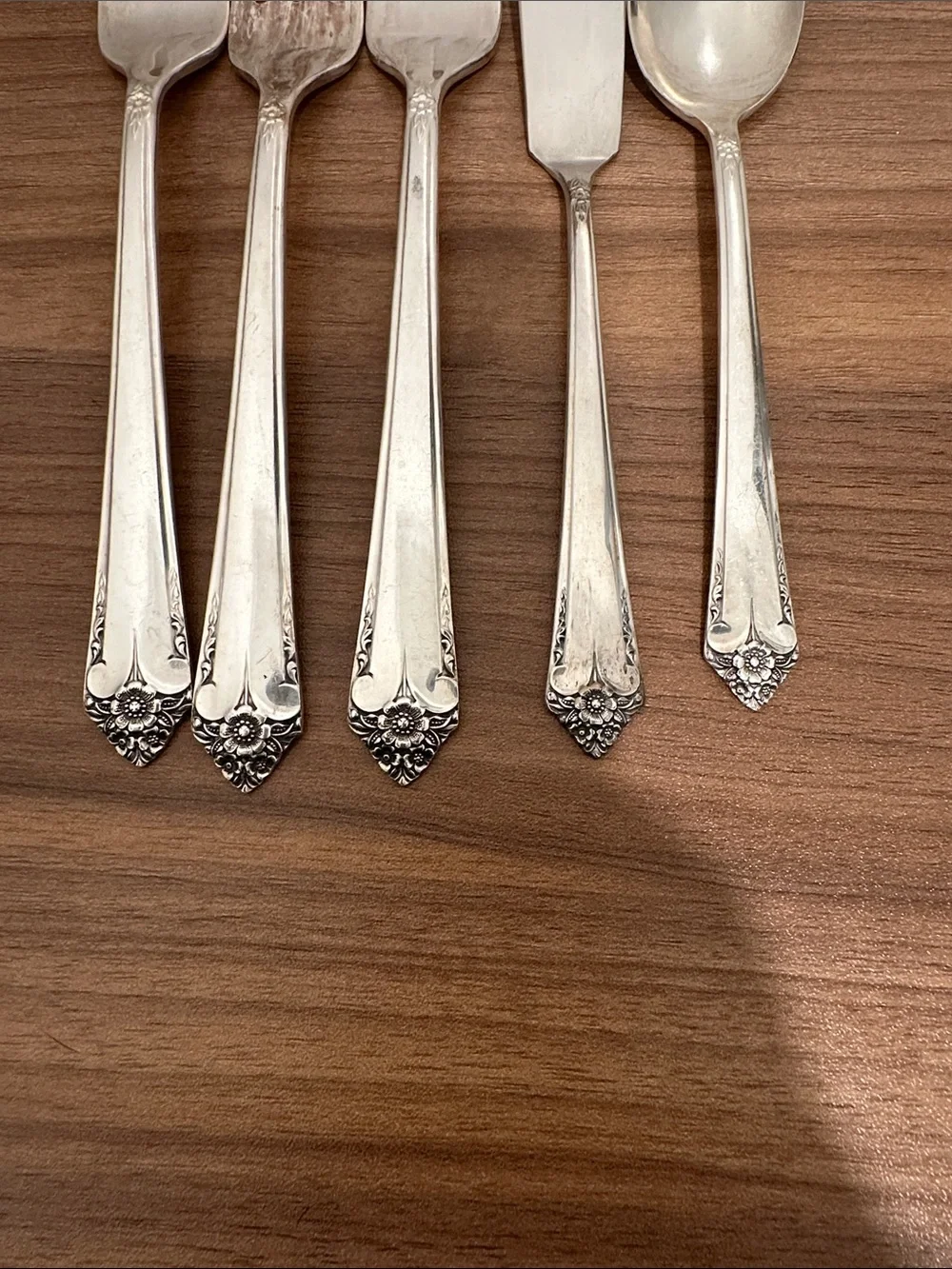 Rogers & Bro, reinforced plate,Floral-Handled Silver Flatware Set of 5